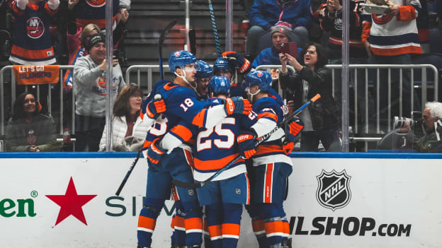 UBS Postgame Photos: Wild 4, Islanders 2