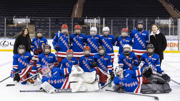 Jr. Rangers Girls vs Jr. Islanders @ MSG