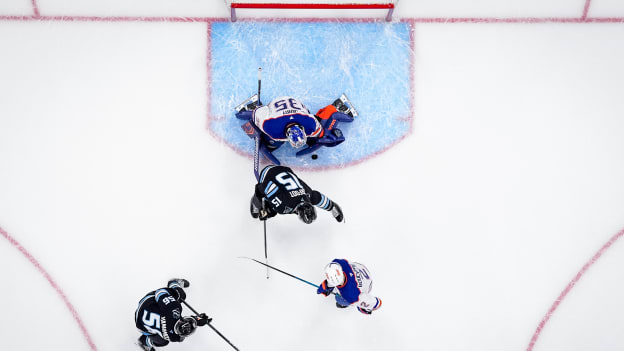 Edmonton Oilers v Utah Mammoth