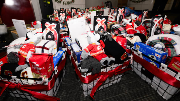 20251224_ALUMNI_TOY_DRIVE_FLA7337AB