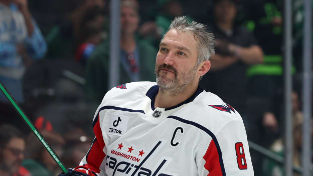 Meta 900 stále odolává. Ovečkin se střelecky zasekl