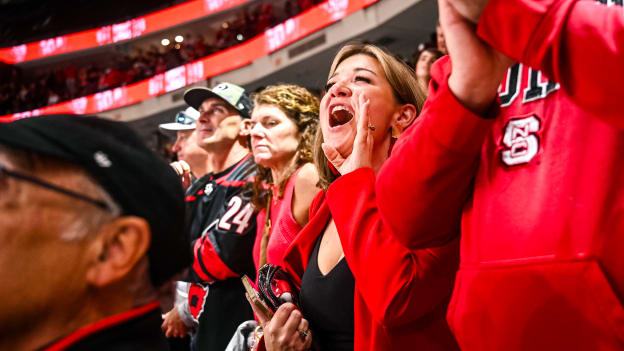 251009_NJDvsCAR_SL2_7337 1