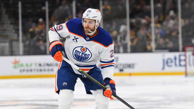 Edmonton Oilers v Boston Bruins