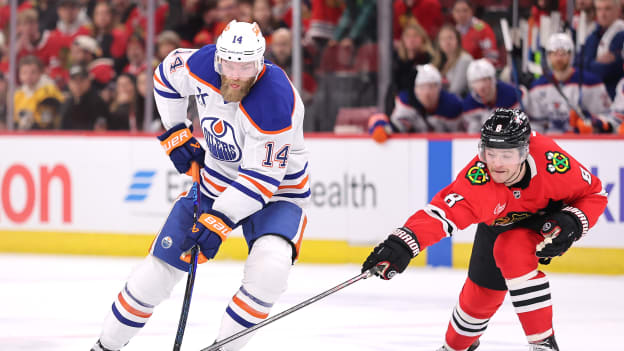 Edmonton Oilers v Chicago Blackhawks