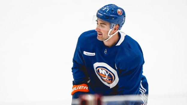 PHOTOS: Islanders Morning Skate Jan. 23