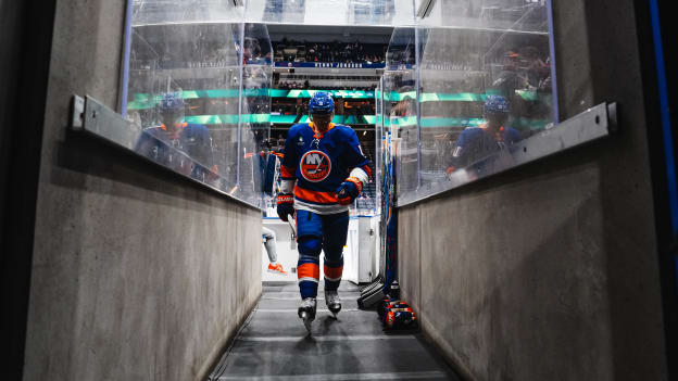 202603014_CGY_NYI_FINAL_WARMUPS-15