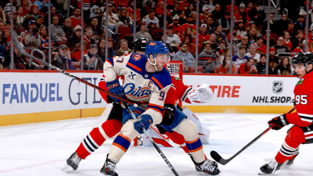 Edmonton Oilers v Chicago Blackhawks