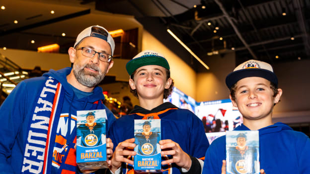 202511_NYI_BOS_BOBBLEHEAD-03