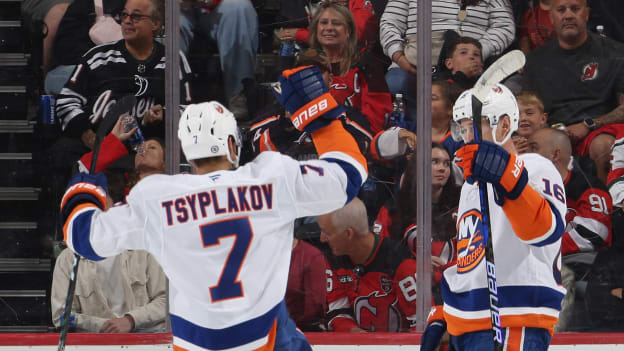 PHOTOS: Islanders 4, Devils 2