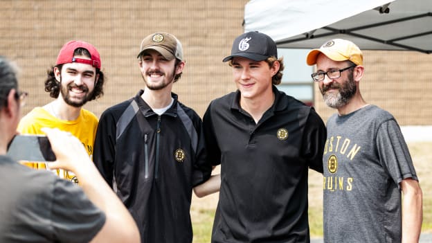 20250906_dle_bruins fan fest fitchburg36