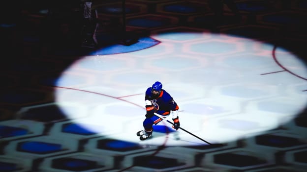 20251126_NYI_BOS_SJ-100