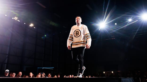 09-16-2023_DLE_Bruins Fashion Show49