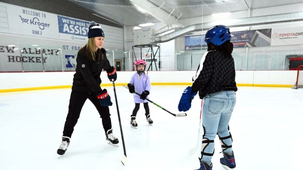 Ohio.GirlsHockeySkate.3