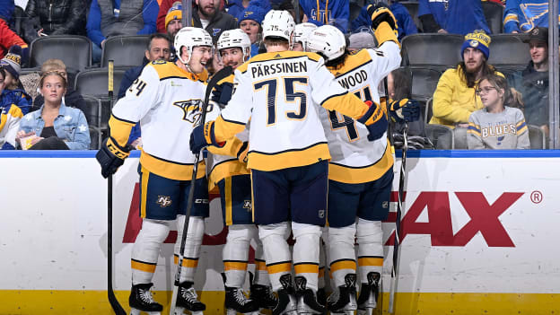 231124-Huddle-Team_celebration (Getty)