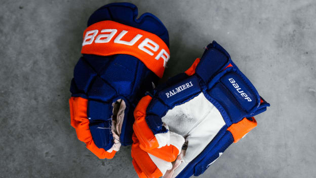 20250723_NYIAUTHENTICS_GLOVES61