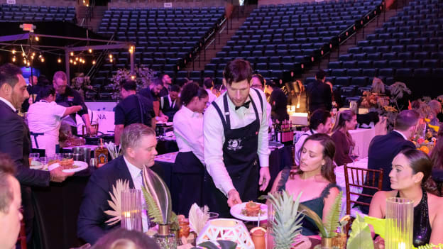 011126_ANAHEIM_DUCKS_472