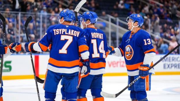 PHOTOS: Islanders 5, Rangers 2