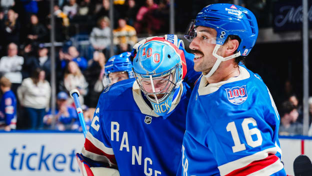 Boston Bruins v New York Rangers