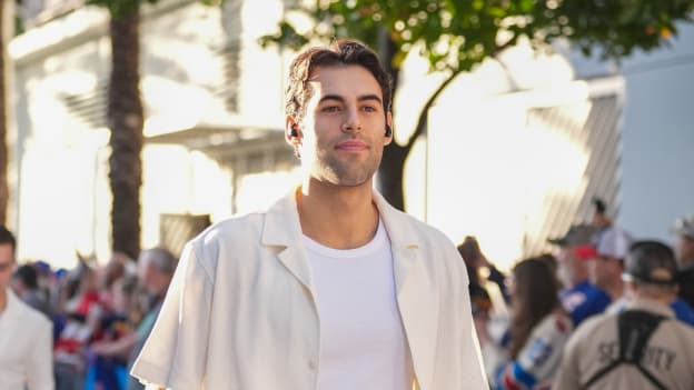 Photos: Winter Classic Arrivals