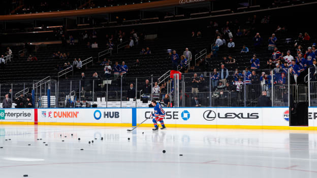 St Louis Blues v New York Rangers