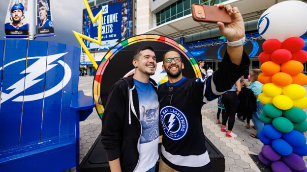 260326-Plaza-PRIDE-TBL-027