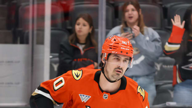 20250921_Kings_Ducks_Vasquez_0057