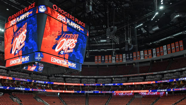 776312032_AD008_Kings_v_Oilers