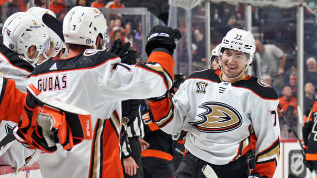 18299652_Anaheim_Ducks_v_Philadelphia_Flyers_Andrew_Taylor_(Greenfly)_20231029_144208