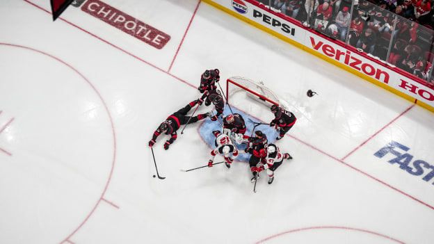 22_250422_CARvsNJD_RD1_GM2_JL402775