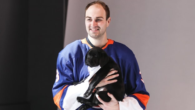 PHOTOS: Islanders 2021-22 Puppy Calendar Shoot