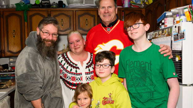 20251224_ALUMNI_TOY_DRIVE_FLA7502AB