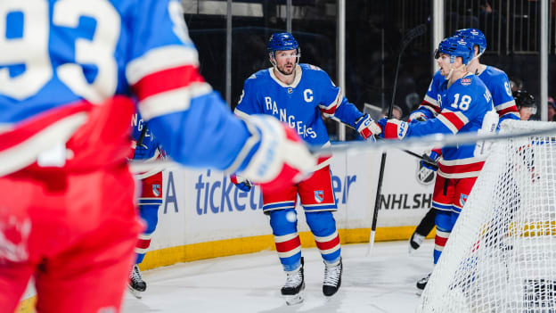 Boston Bruins v New York Rangers