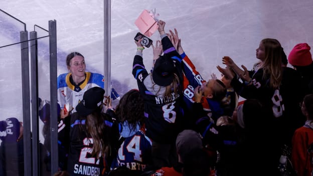 20260401_PWHL_FLA3344_JP