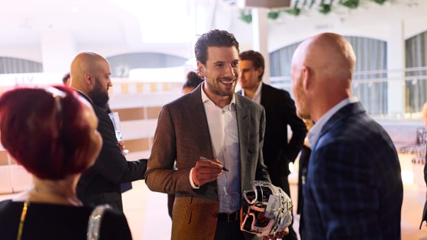 20251102_VGK_Gala_MikeKirschbaum_053