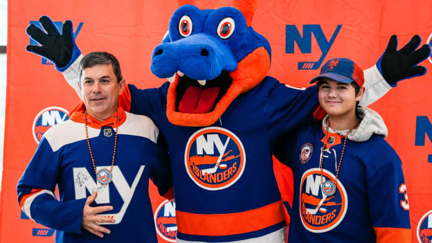 PHOTOS: Islanders Open Practice