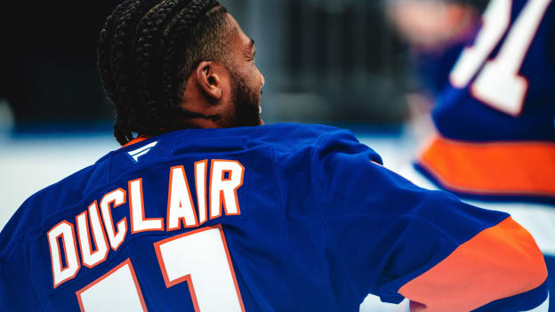 20251202_NYI_TBL_WARMUPS-05