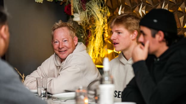 14_65371766_250303_Mentors_Trip_Dinner_JL207339