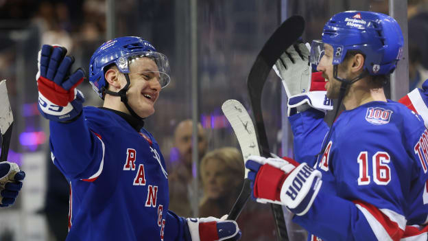 Chicago Blackhawks v New York Rangers