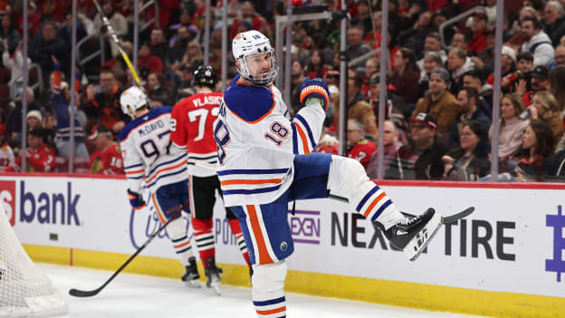 Edmonton Oilers v Chicago Blackhawks