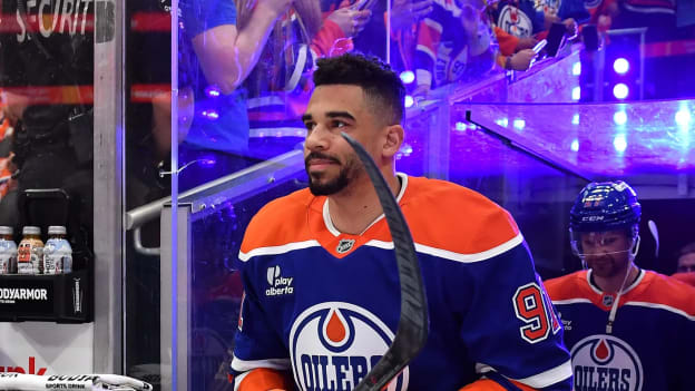 776312032_AD023_Kings_v_Oilers