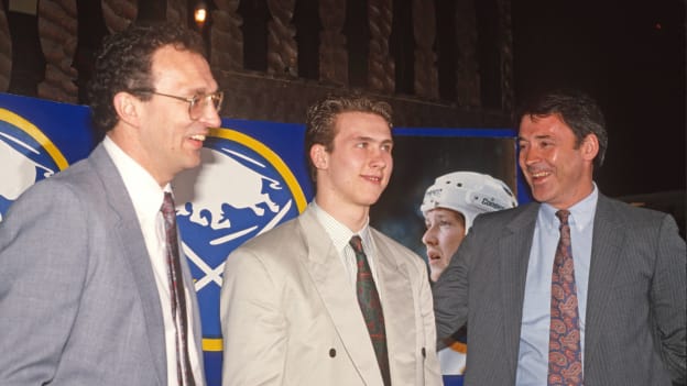 Mogilny_Alex_May_1989_35