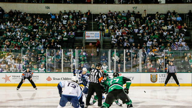 Calder Cup Playoffs Game Four: Ads at Stars