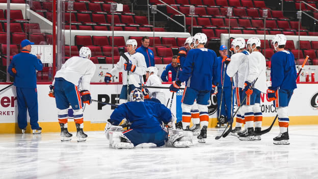 PHOTOS: Islanders Practice Nov. 29, 2023