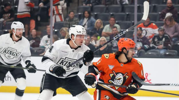 20250924_Kings_Ducks_Robinson_0143