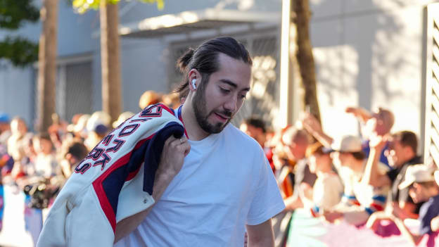 Photos: Winter Classic Arrivals