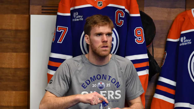 776312032_AD021_Kings_v_Oilers