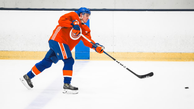 PHOTOS: Islanders Practice Nov. 21, 2023