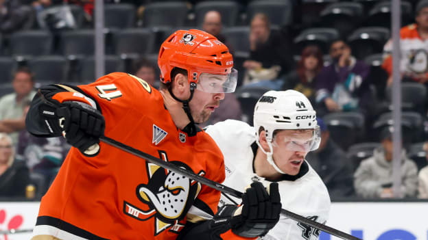 20250924_Kings_Ducks_Robinson_0187