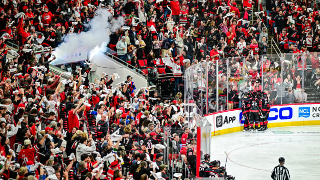 16_250422_CARvsNJD_RD1_GM2_CH2_9574