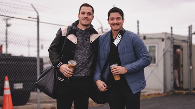 20251205_PLANEARRIVALS_DADSTRIP_16x9-10